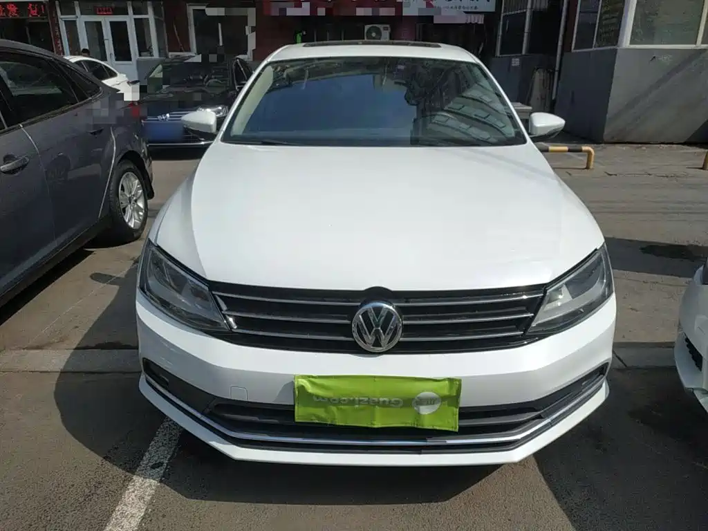 Volkswagen Sagitar 2018