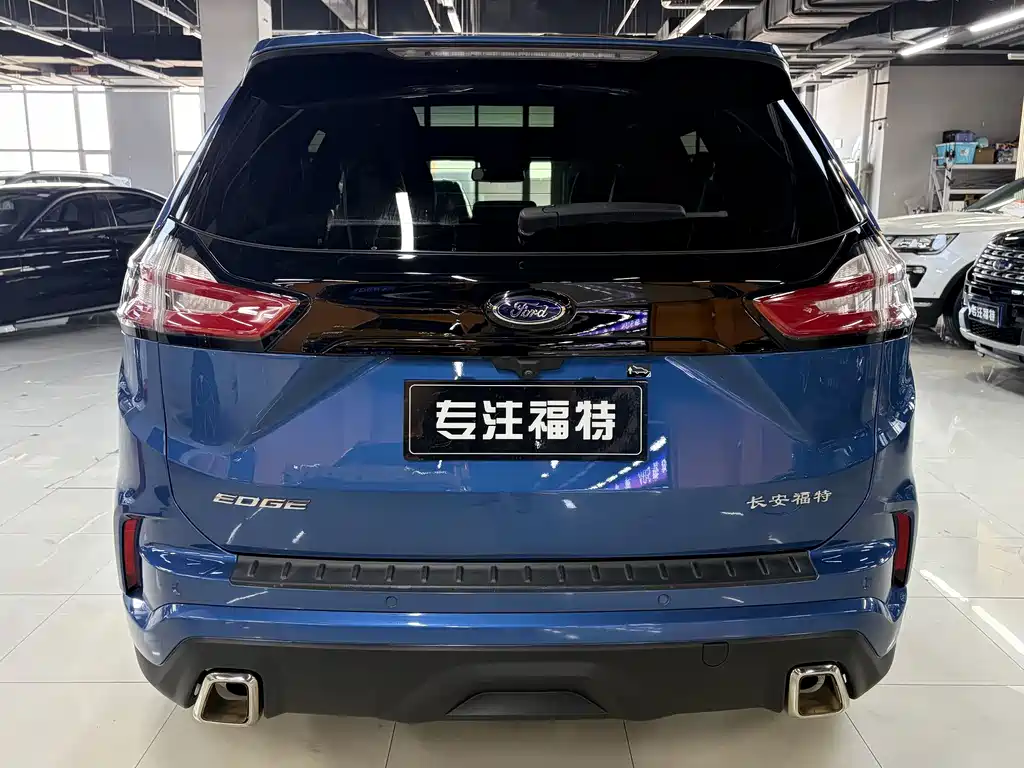 Ford Edge 2019 — фото 8