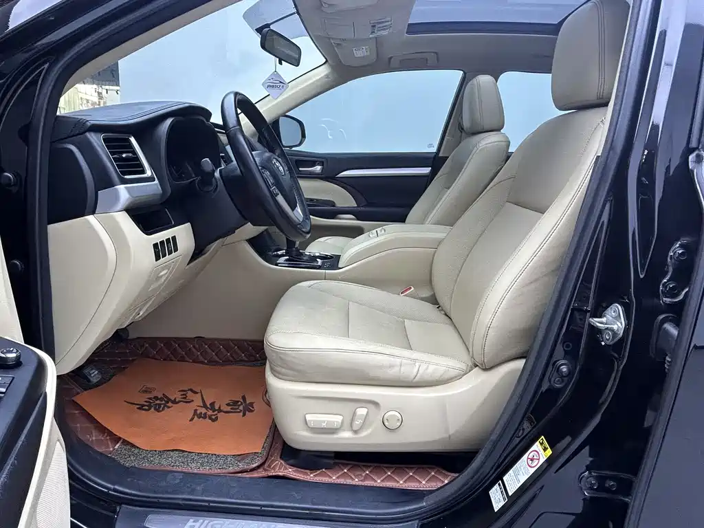 Toyota Highlander 2015 — фото 18