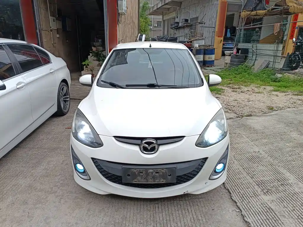 Mazda 2 2014