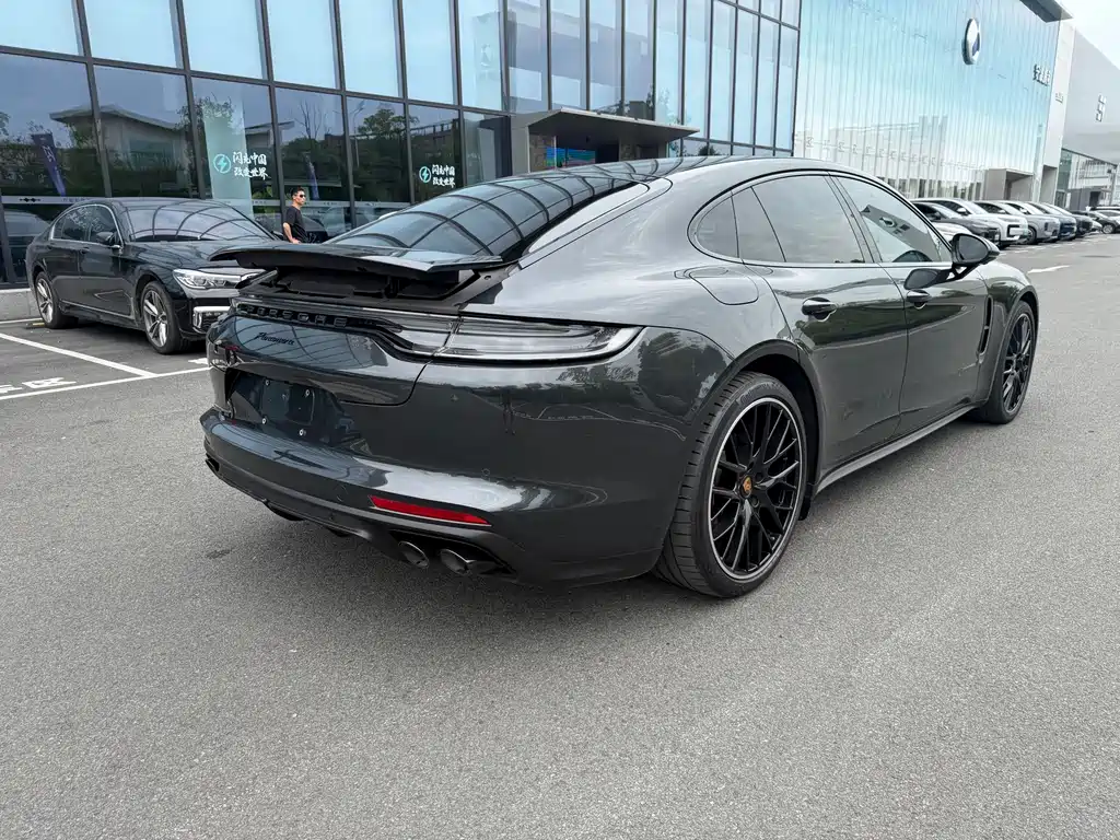 Porsche Panamera 2023 — фото 18