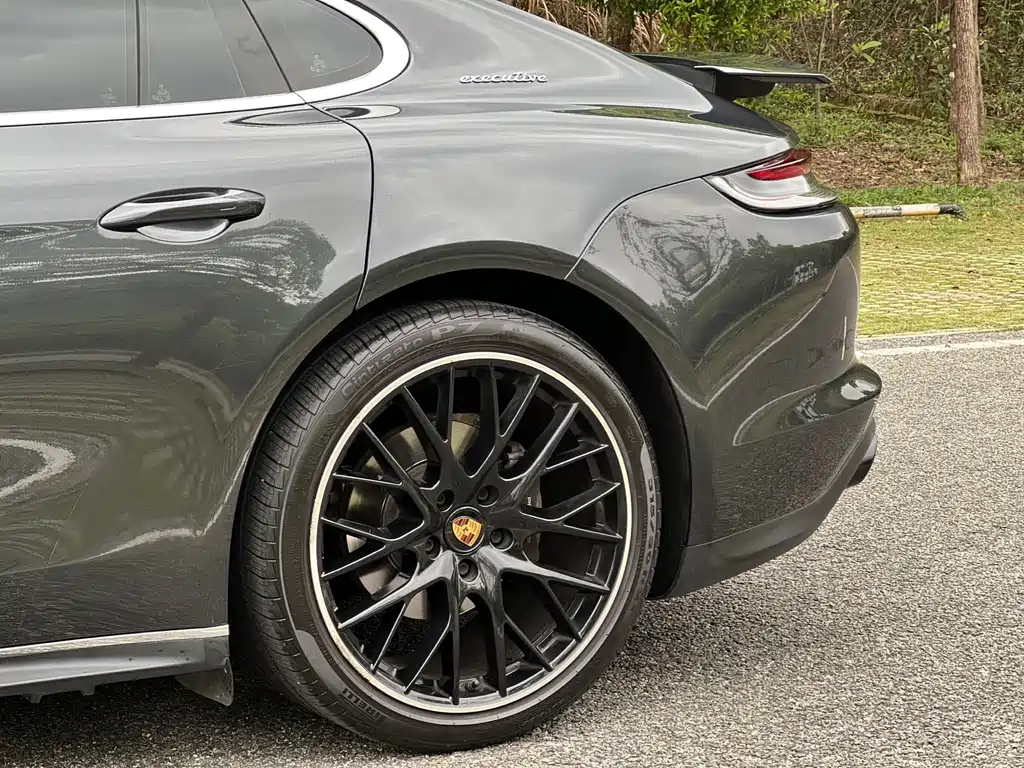 Porsche Panamera 2021 — фото 11
