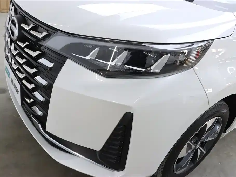 GAC Motor Trumpchi M6 2025 — фото 35