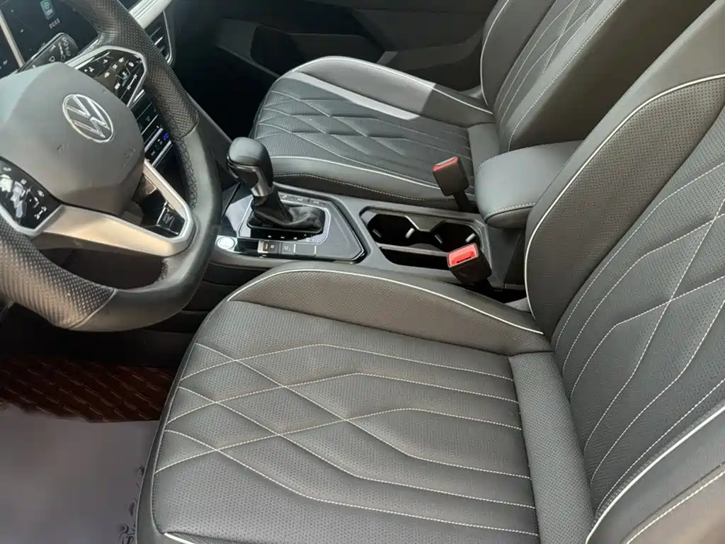 Volkswagen Tiguan L 2021 — фото 13