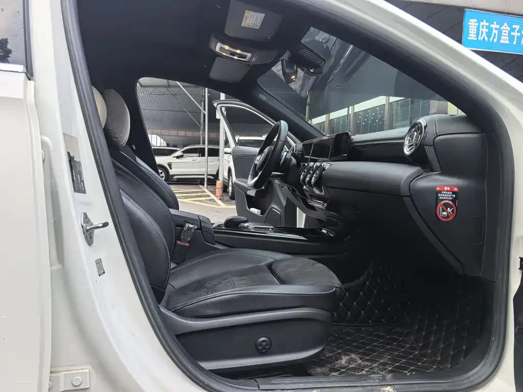 Mercedes-Benz A-Class 2020 — фото 12