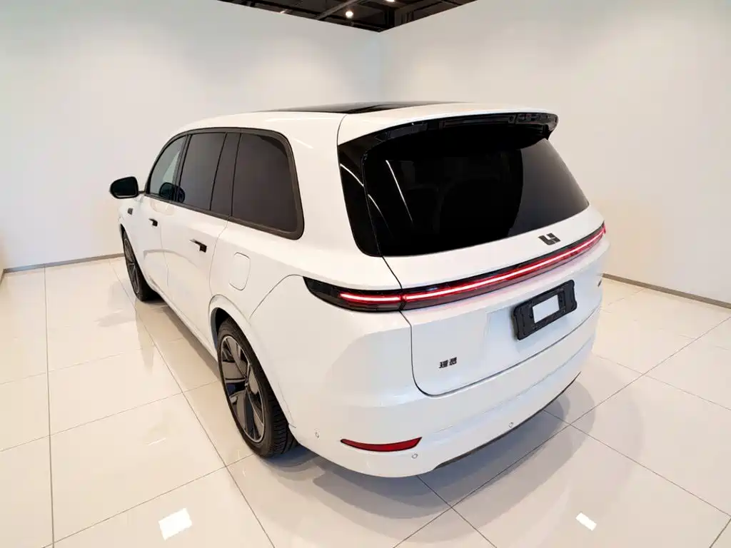 Li Auto Li L9 2025