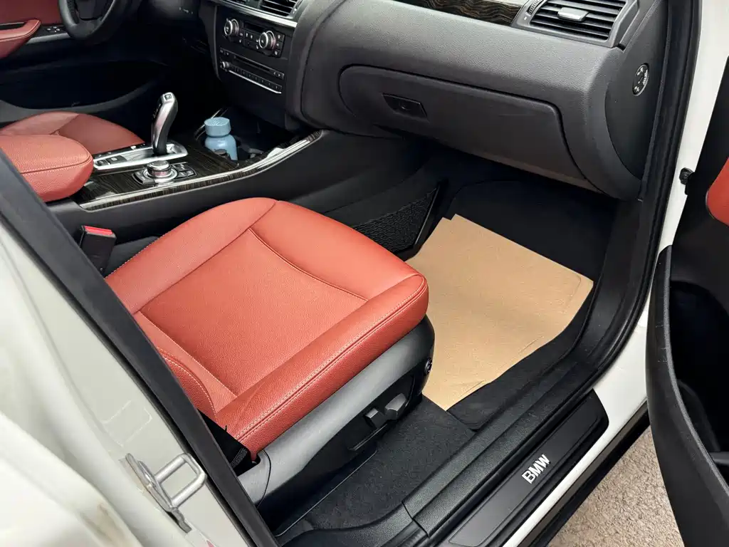 BMW X3 2013 — фото 11