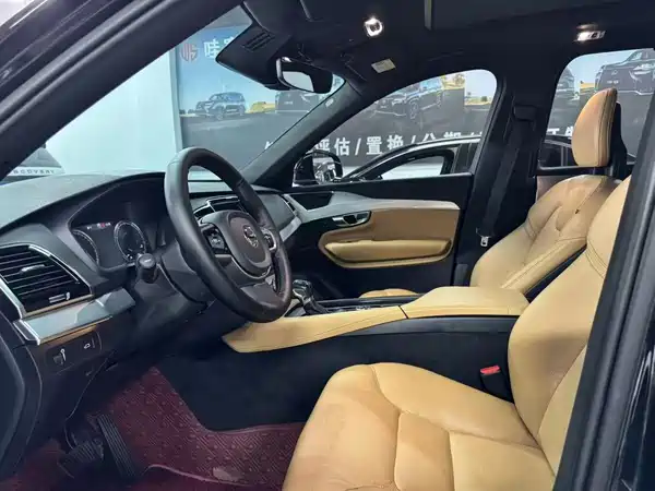 Volvo XC90 2018