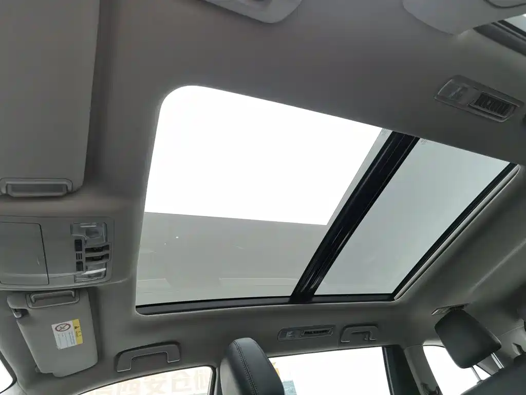 Toyota Highlander 2018 — фото 14