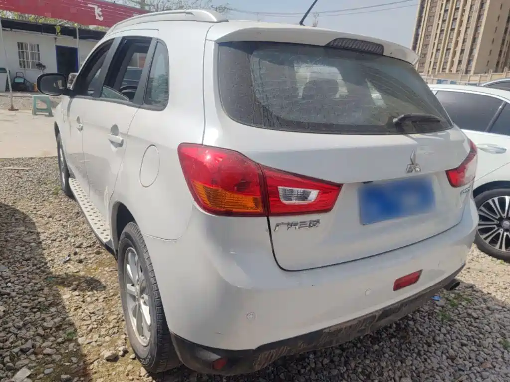 Mitsubishi ASX 2015 — фото 23