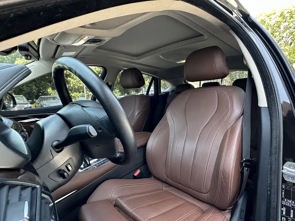 BMW X6 2018 — фото 10