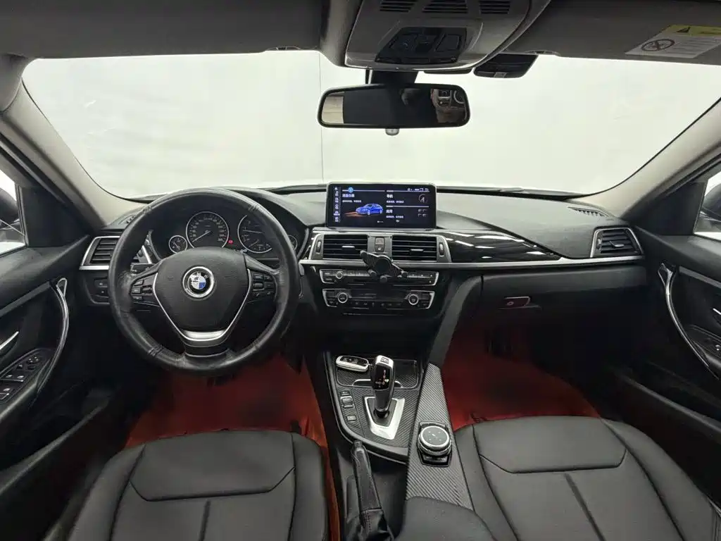 BMW 3 Series 2017 — фото 8
