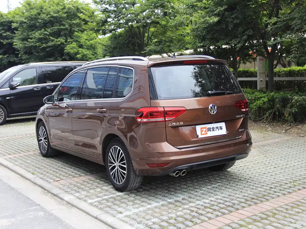 Volkswagen Touran 2017 — фото 3