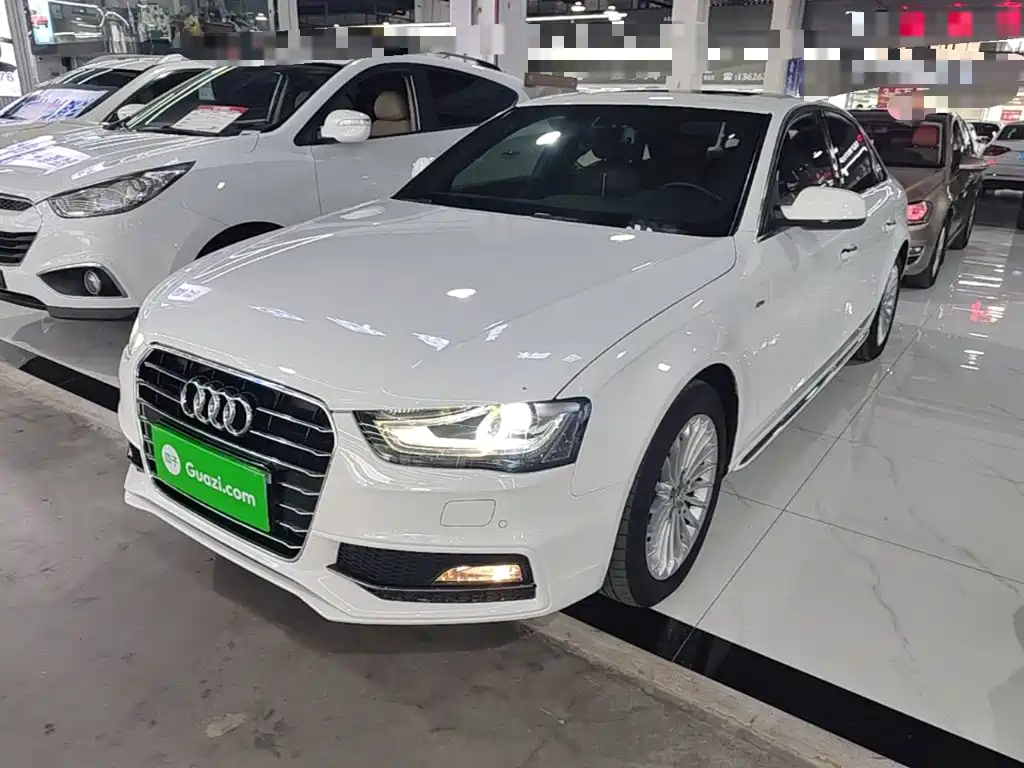 Audi A4L 2016 — фото 1