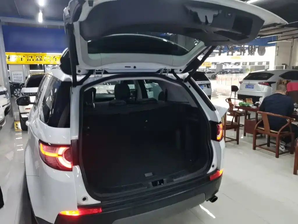 Land Rover Discovery Sport 2016 — фото 15