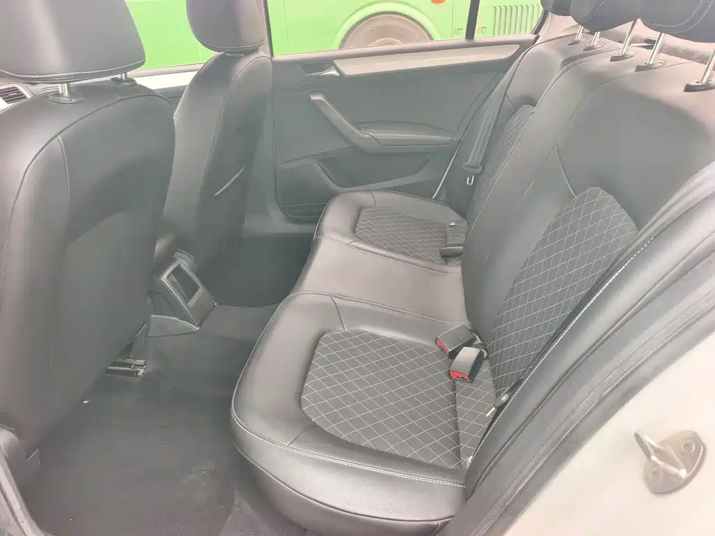 Skoda Rapid 2018 — фото 17