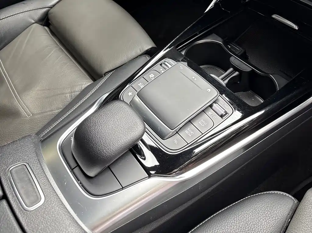 Mercedes-Benz A-Class AMG 2021 — фото 6
