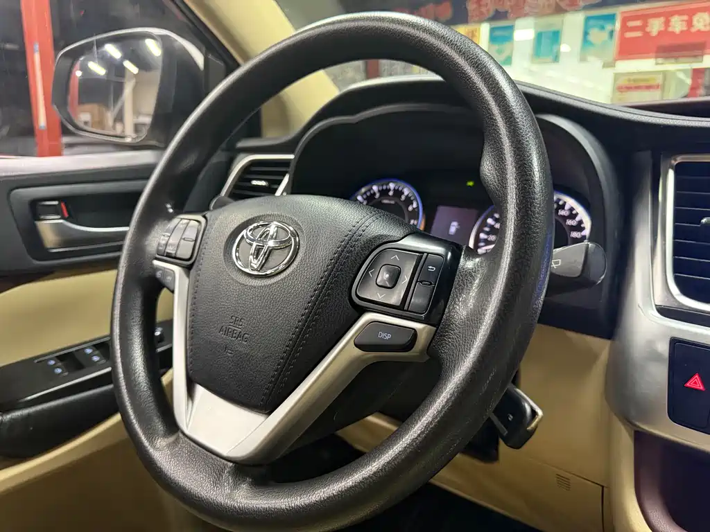 Toyota Highlander 2017 — фото 16