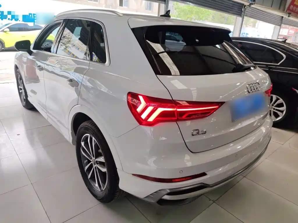 Audi Q3 2021