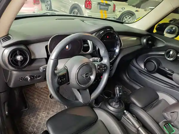 MINI 2021