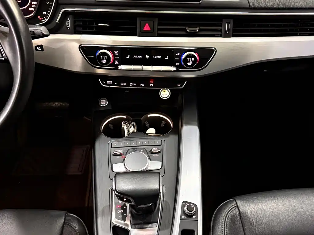 Audi A4L 2019 — фото 18