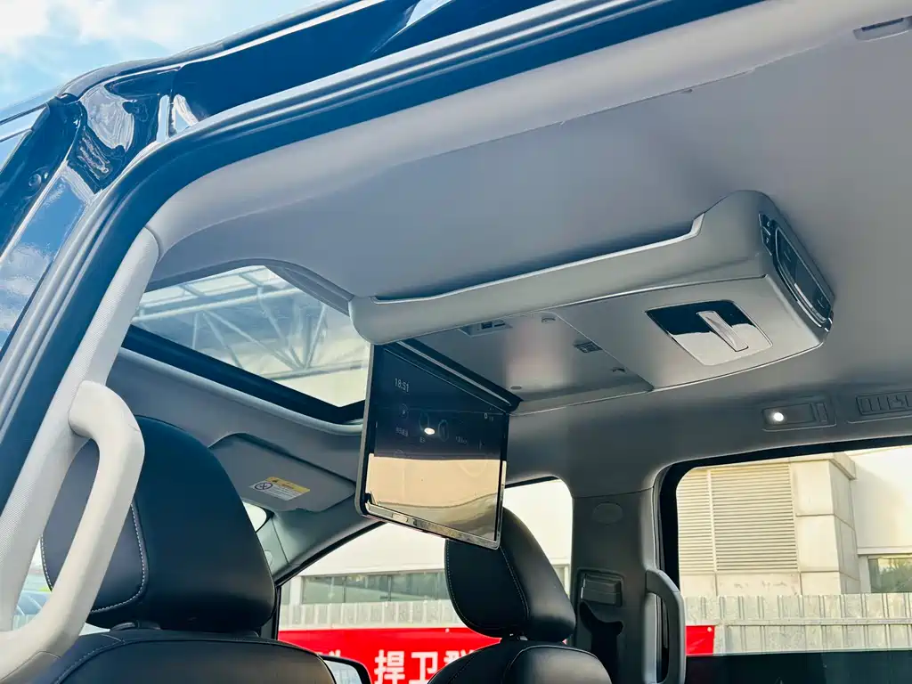 GAC Motor Trumpchi M8 2022 — фото 13