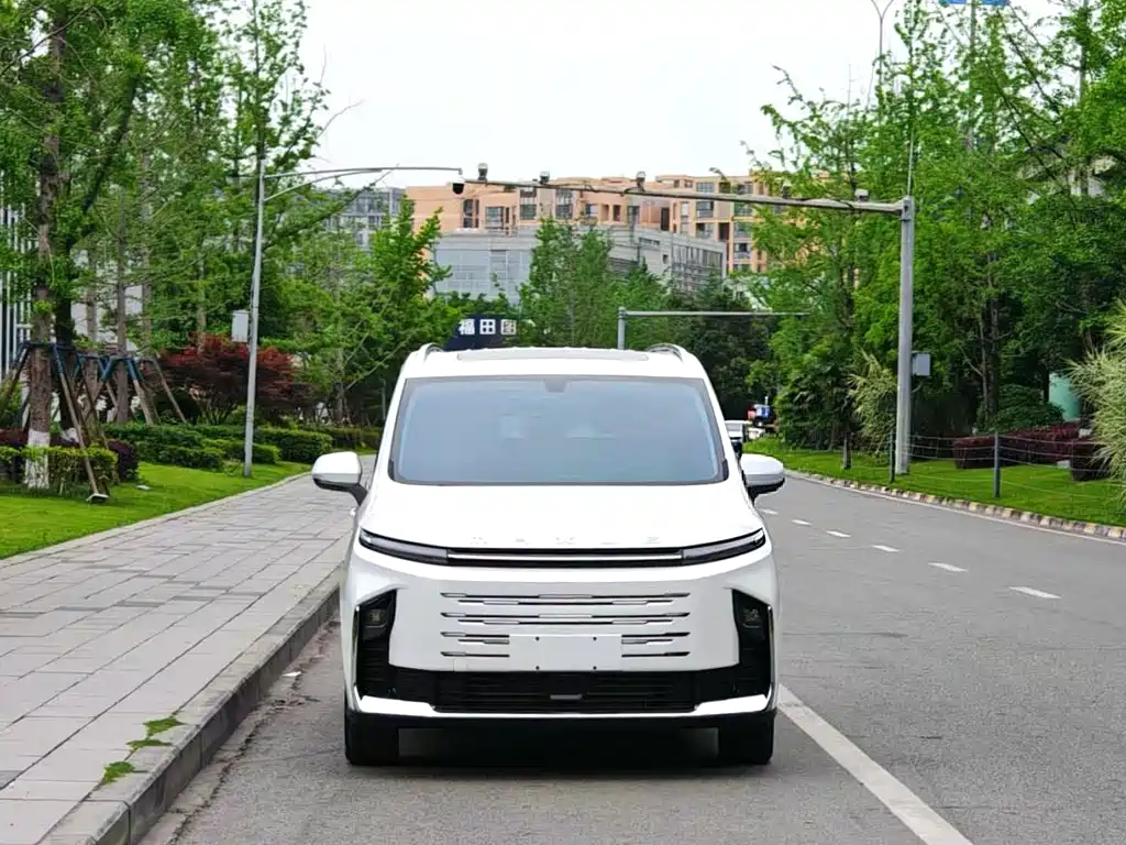 Maxus G50 PHEV 2025 — фото 2