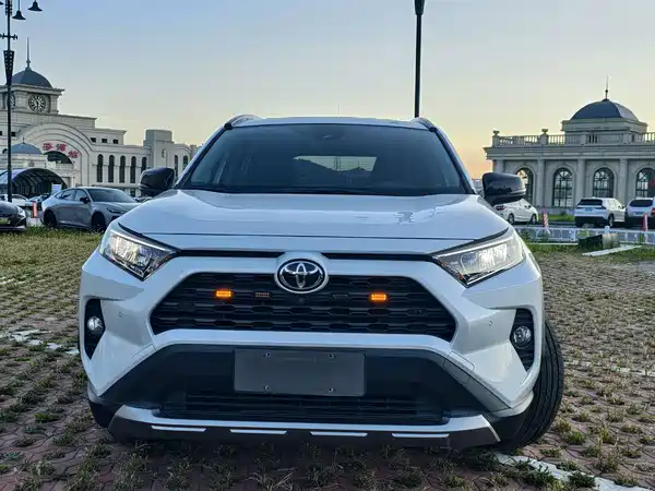 Toyota RAV4 2023