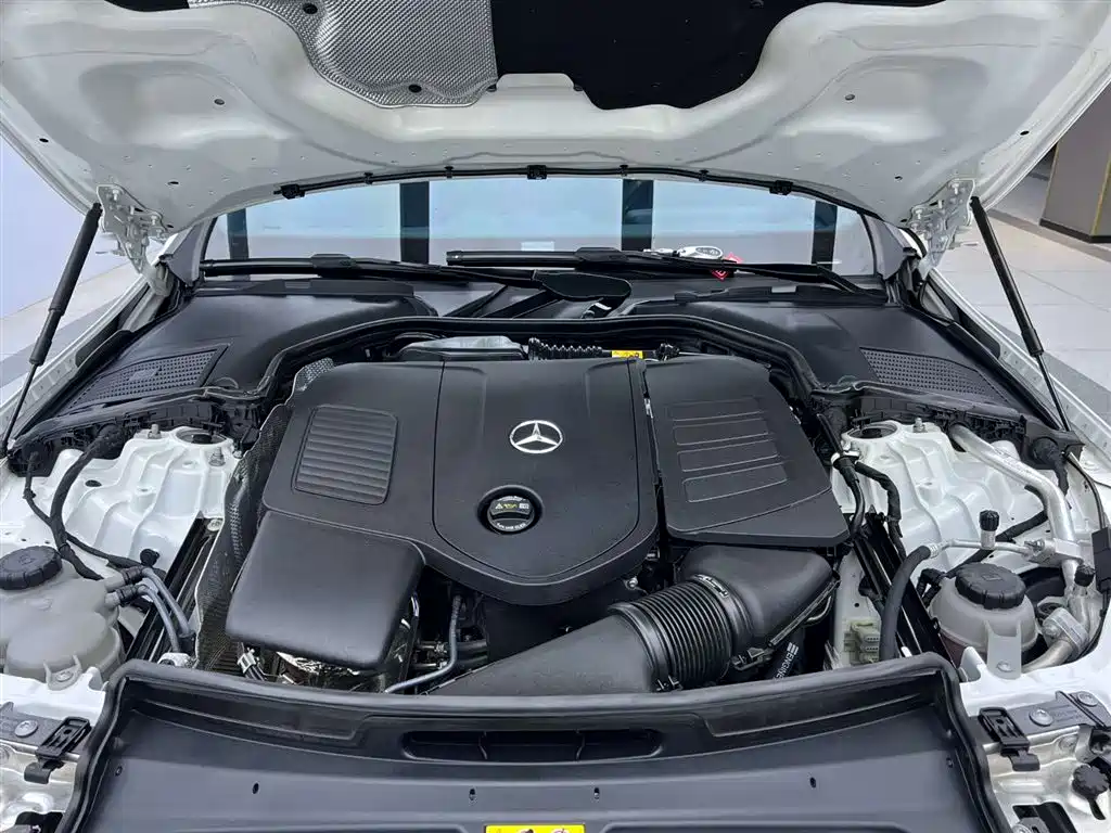 Mercedes-Benz C-Class 2024 — фото 6