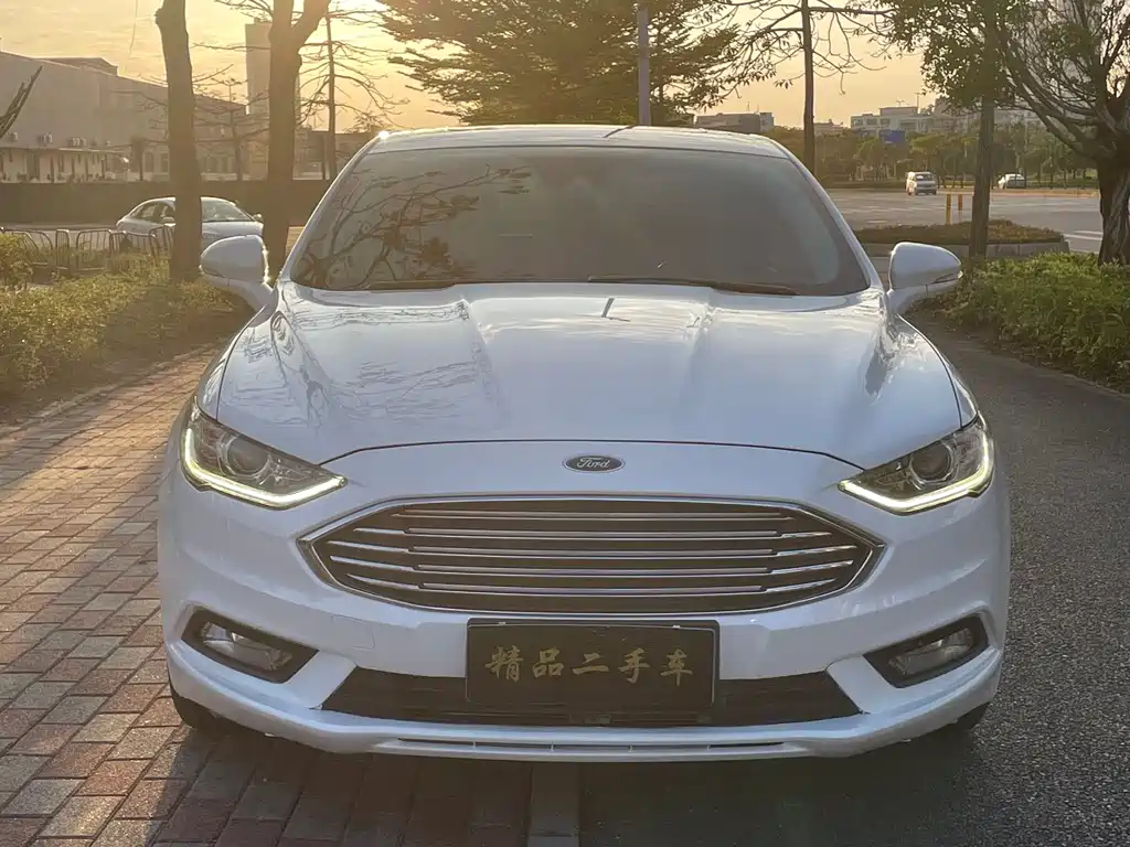 Ford Mondeo 2017 — фото 2
