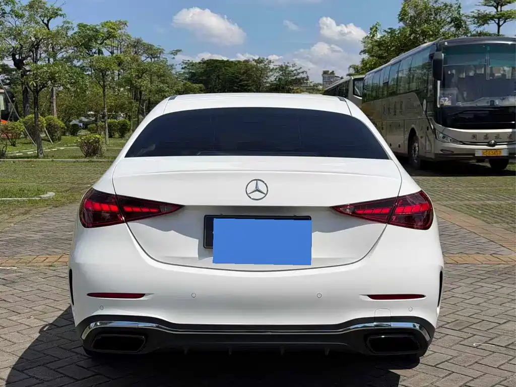 Mercedes-Benz C-Class 2024 — фото 15