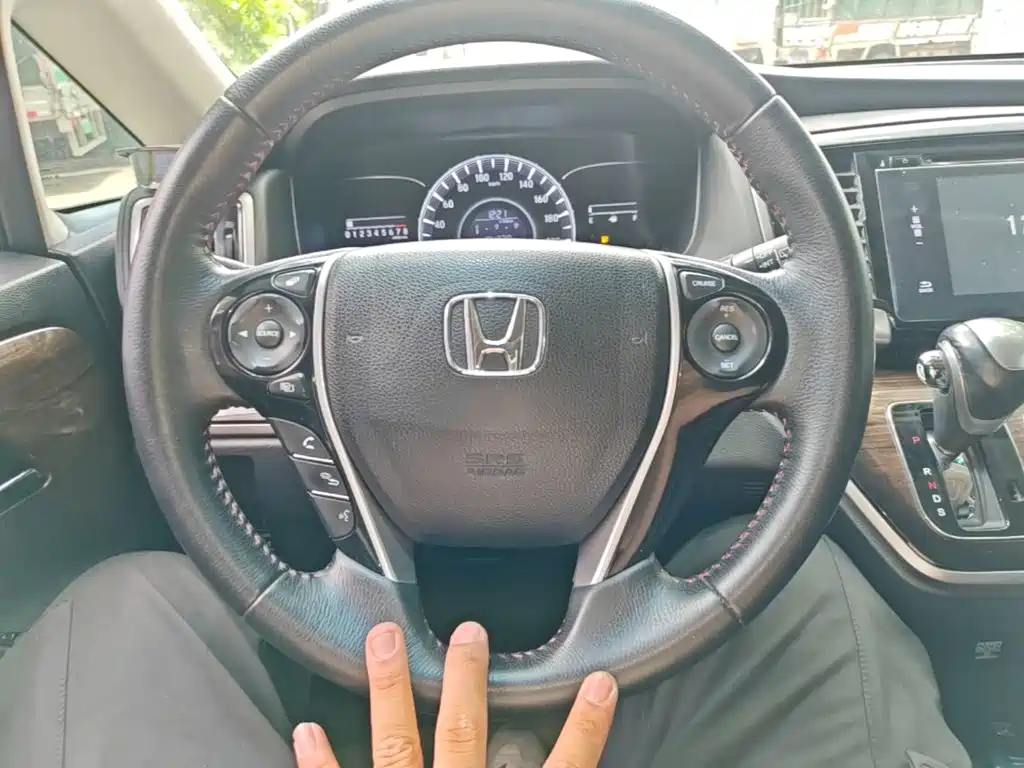 Honda Odyssey 2016 — фото 11