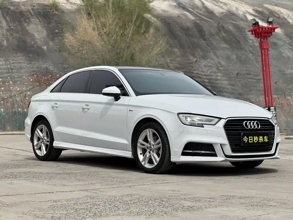 Audi A3 2019 — фото 3