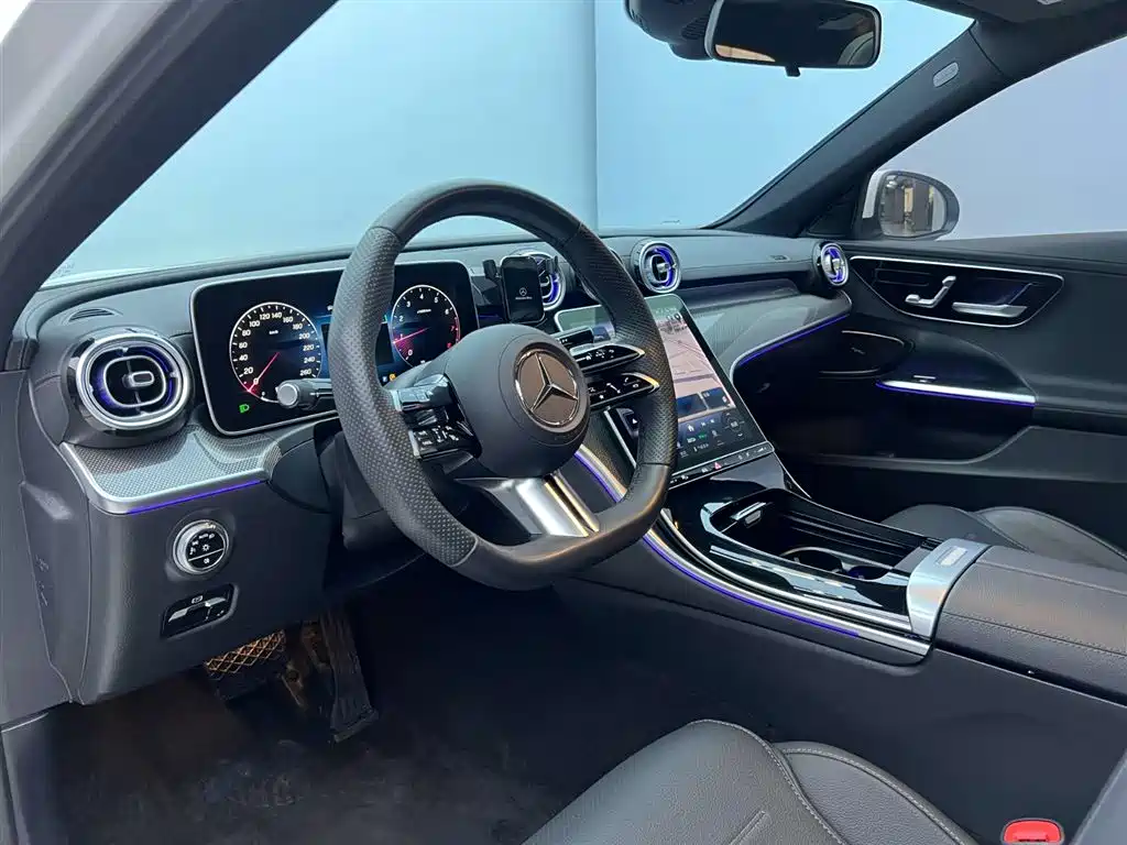 Mercedes-Benz C-Class 2024 — фото 26