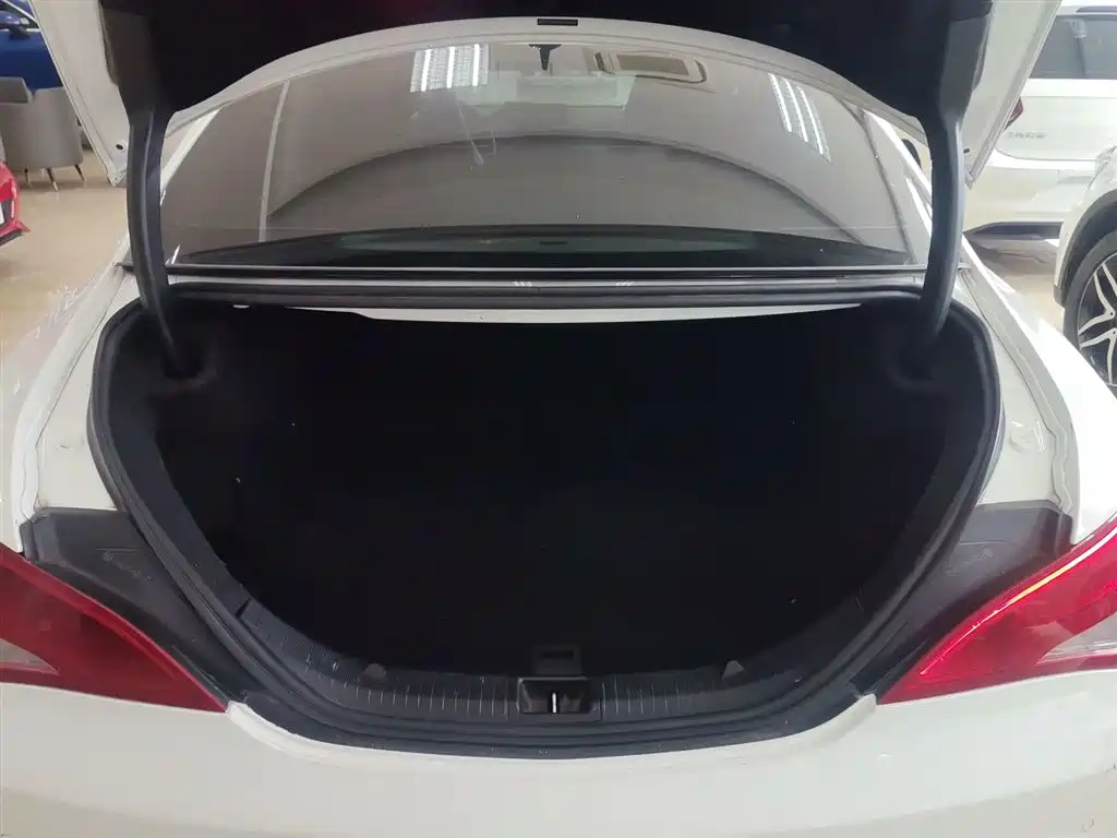 Mercedes-Benz CLA 2018 — фото 19
