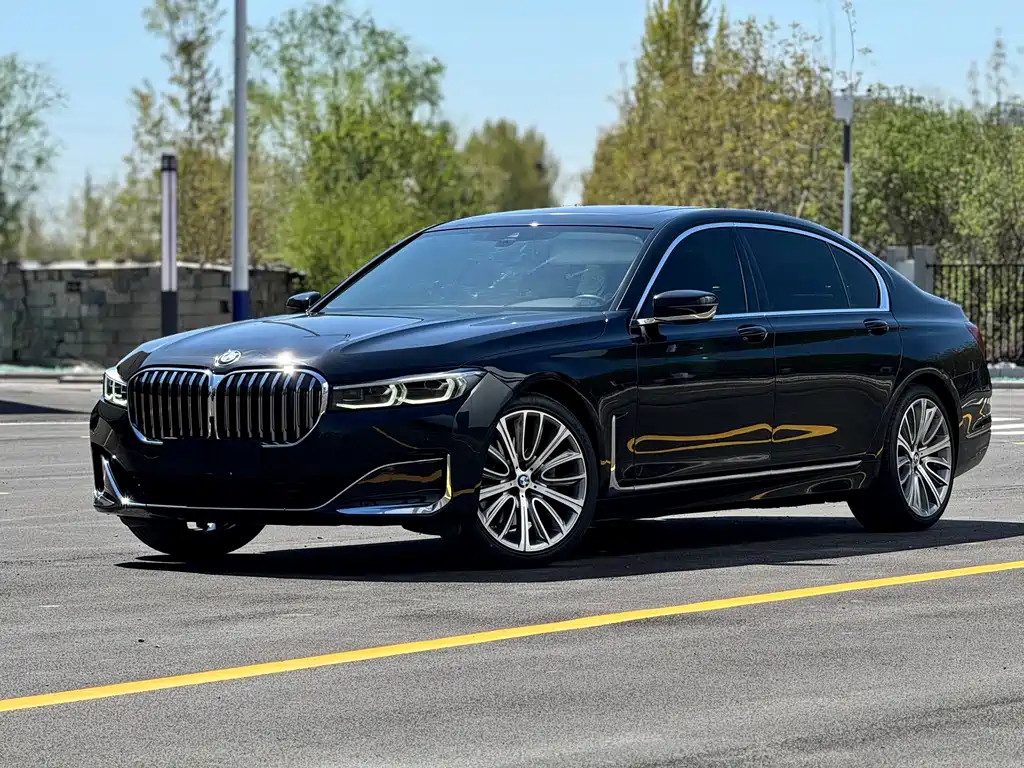 BMW 7 Series 2022 — фото 1