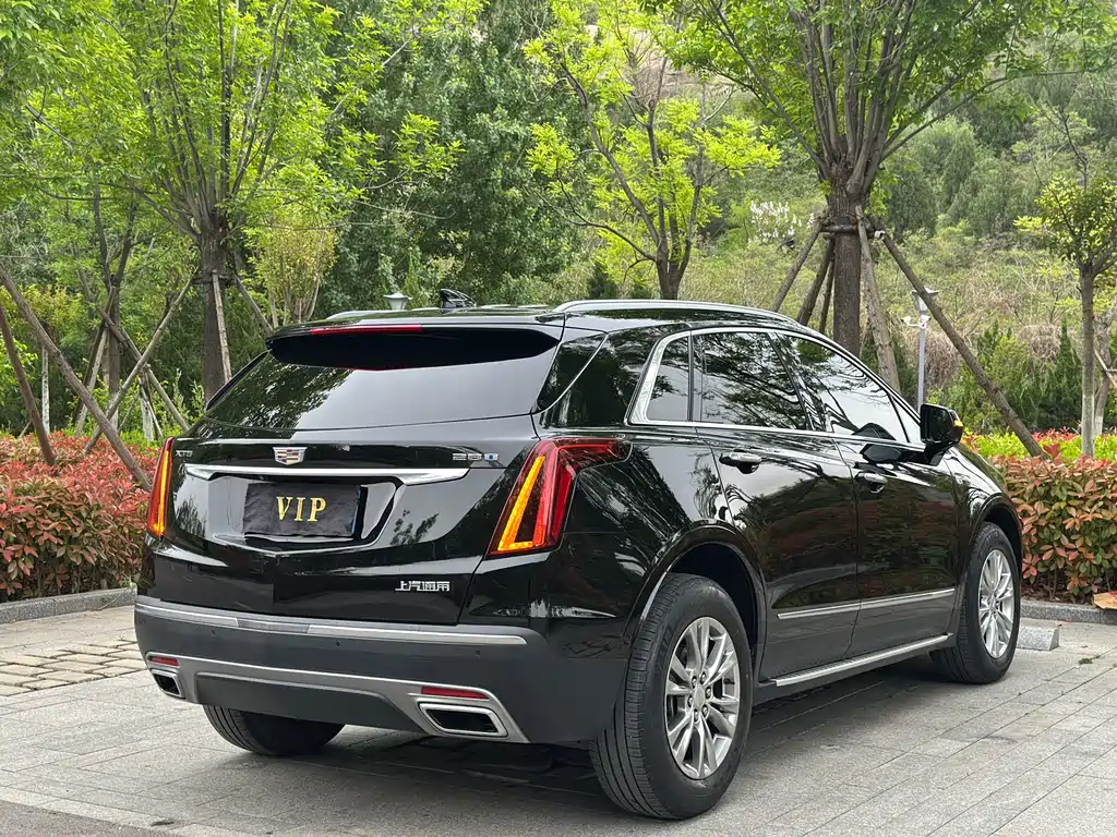 Cadillac XT5 2022 — фото 9