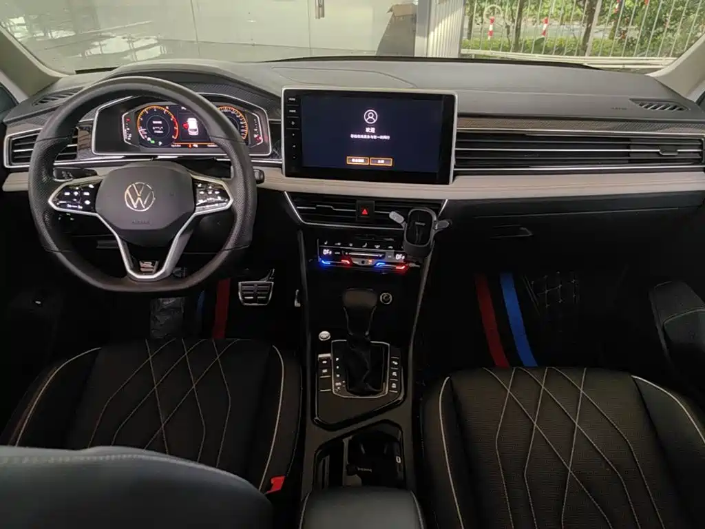 Volkswagen Tiguan L 2022 — фото 10
