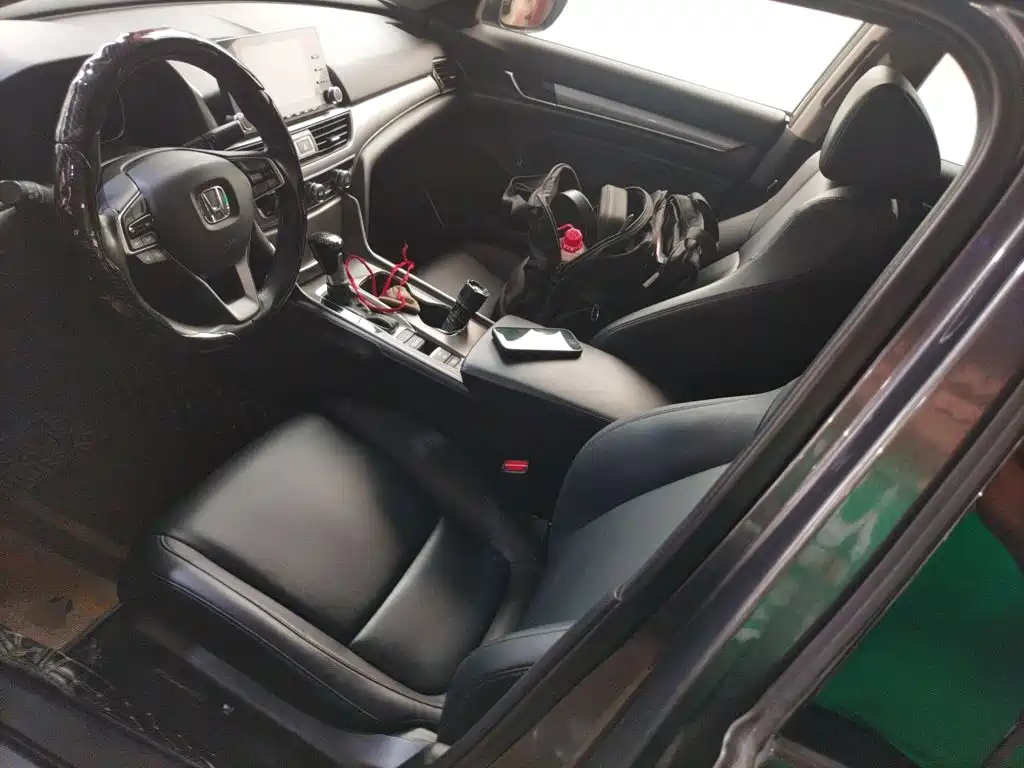 Honda Accord 2019 — фото 11