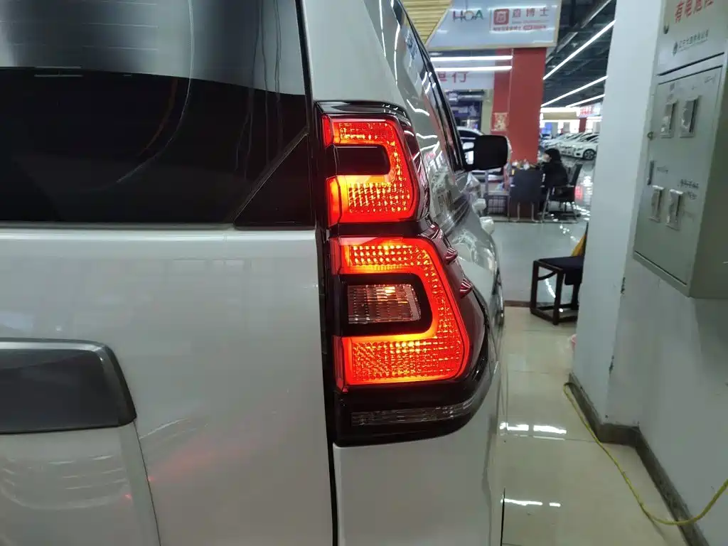 Toyota Prado 2019 — фото 24