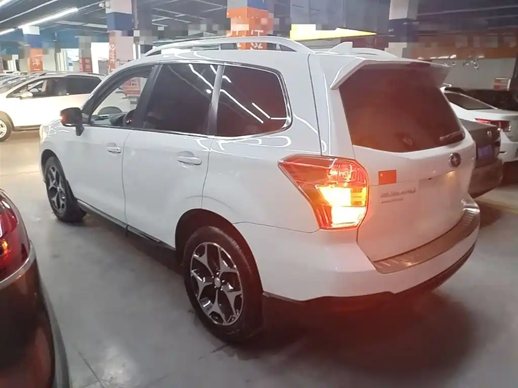 Subaru Forester 2015 — фото 5