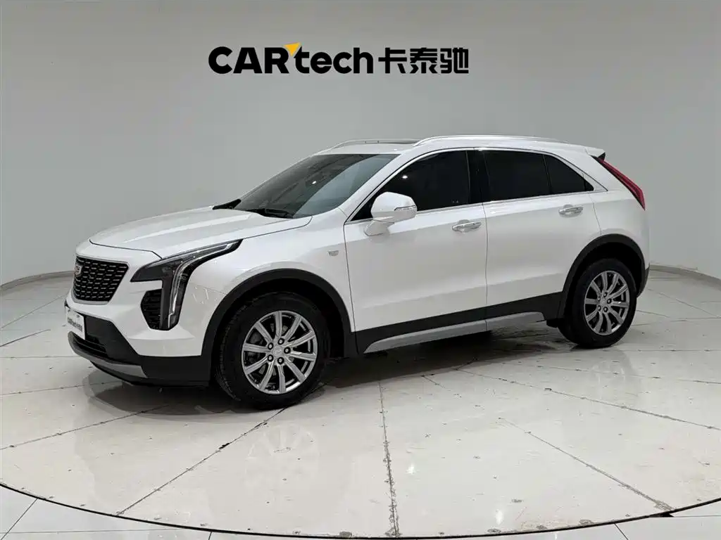 Cadillac XT4 2023 — фото 1