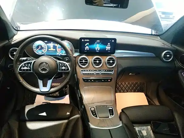 Mercedes-Benz GLC 2020