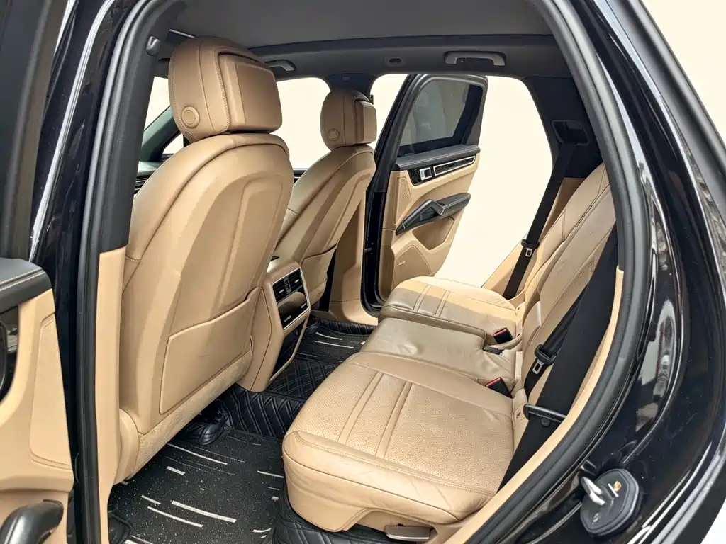 Porsche Cayenne 2018 — фото 13
