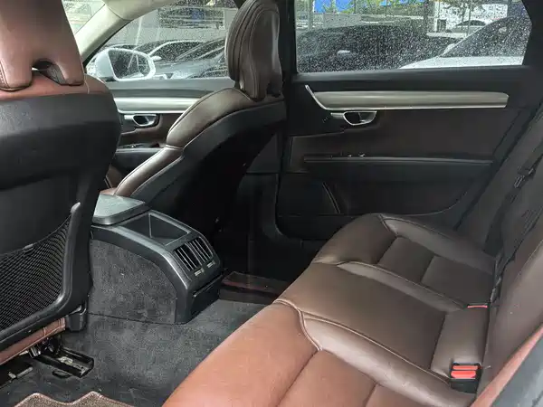 Volvo S90 2020