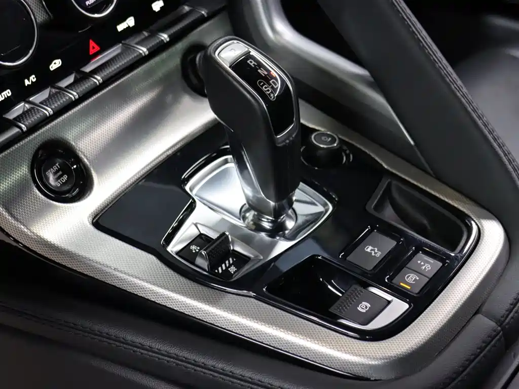 Jaguar F-TYPE 2015 — фото 13