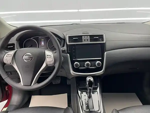 Nissan Tiida 2022