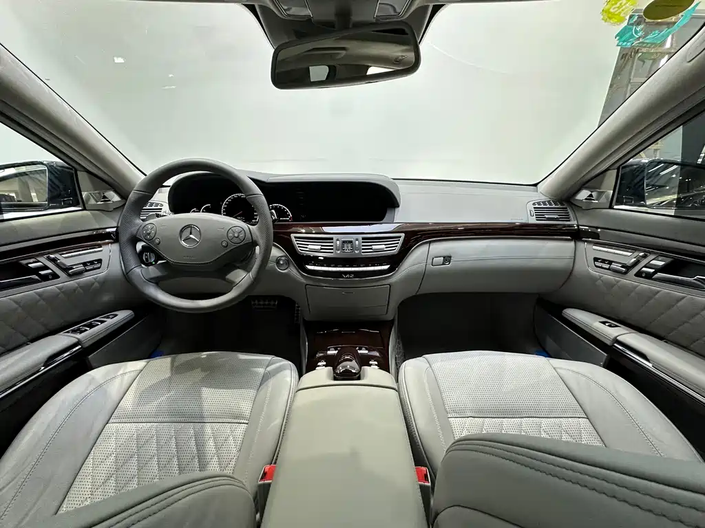 Mercedes-Benz S-Class AMG 2012 — фото 16