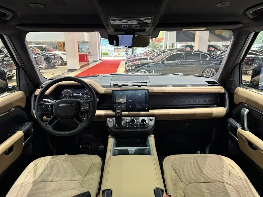 Land Rover Defender 2025 — фото 25