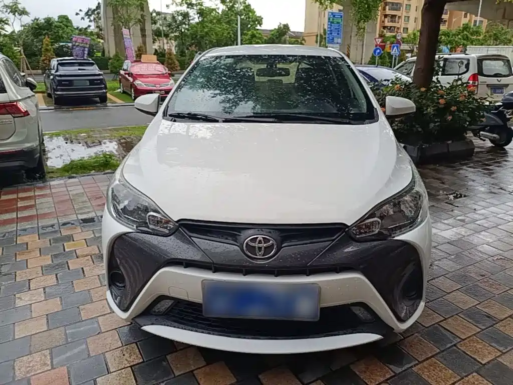 Toyota Yaris L 2019 — фото 3